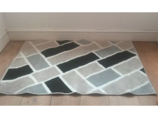 Rug in a Geometric design/black, white, coco colours! Just reduced!