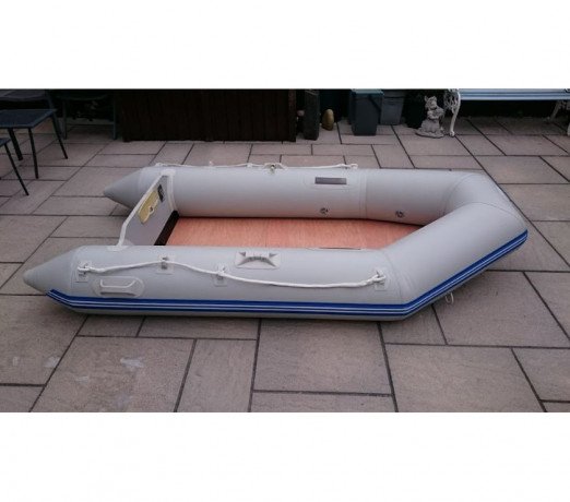 inflatable-dinghy-will-take-outboard-motor-dingy-tender-rib-big-1