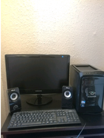 computer-screen-desk-big-0
