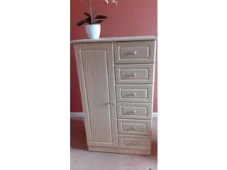 Children's Combined Wardrobe & Chest Of Drawers In Oak Effect, Used But In Excellent Condition.