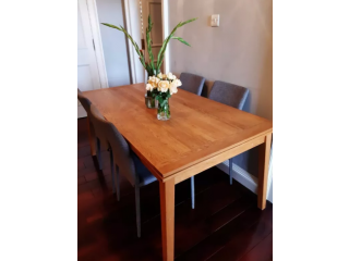 HABITAT extendable oak dining table