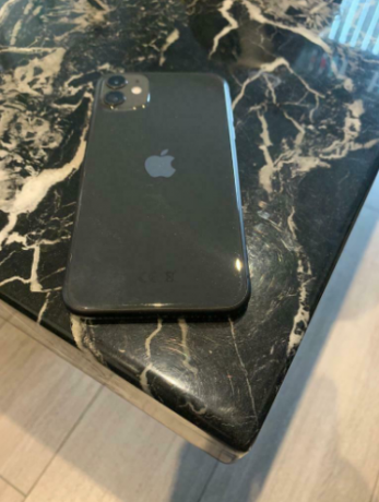 apple-i-phone-11-black-64gb-excellent-condition-big-1
