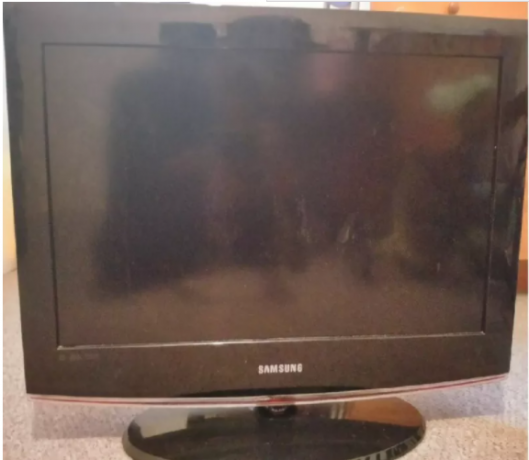 samsung-le26b450cah-tv-in-very-good-condition-collection-only-big-0